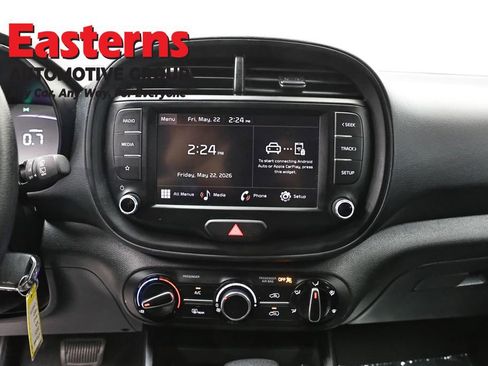Used 2025 Kia Soul LX w/ LX Technology Package FWD image 12