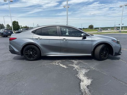 Used 2026 Toyota Camry SE AWD/4WD image 10