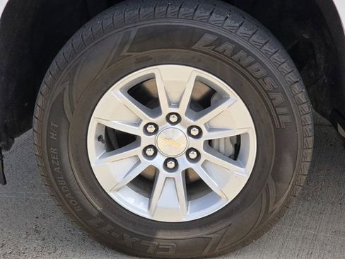 Used 2025 Chevrolet Silverado 1500 LT w/ Safety Package AWD/4WD image 11