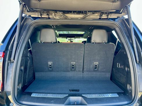 Used 2023 GMC Yukon Denali Ultimate image 11