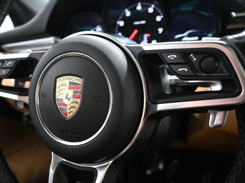 Used 2018 Porsche Macan image 32