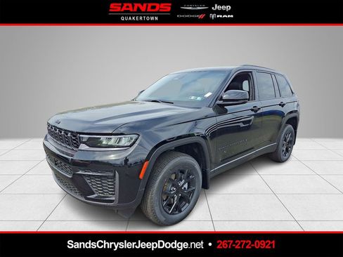 New 2026 Jeep Grand Cherokee Altitude AWD/4WD image 1