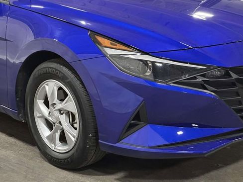Used 2023 Hyundai Elantra SE FWD image 12