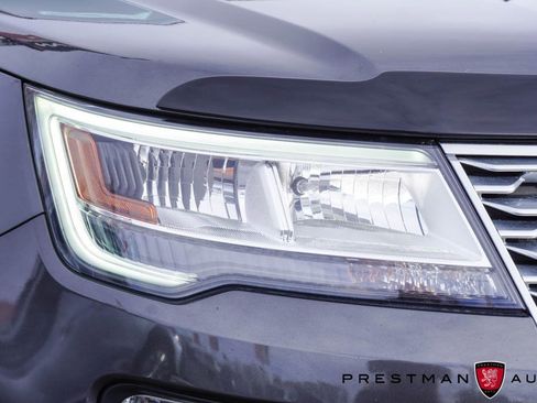 Used 2019 Ford Explorer Platinum image 17