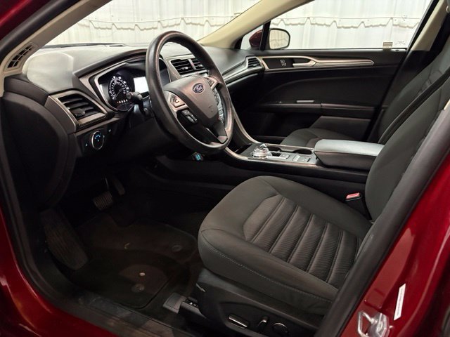 Used 2019 Ford Fusion SE FWD image 24
