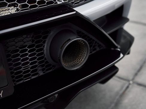 Used 2020 Lamborghini Huracan EVO image 12
