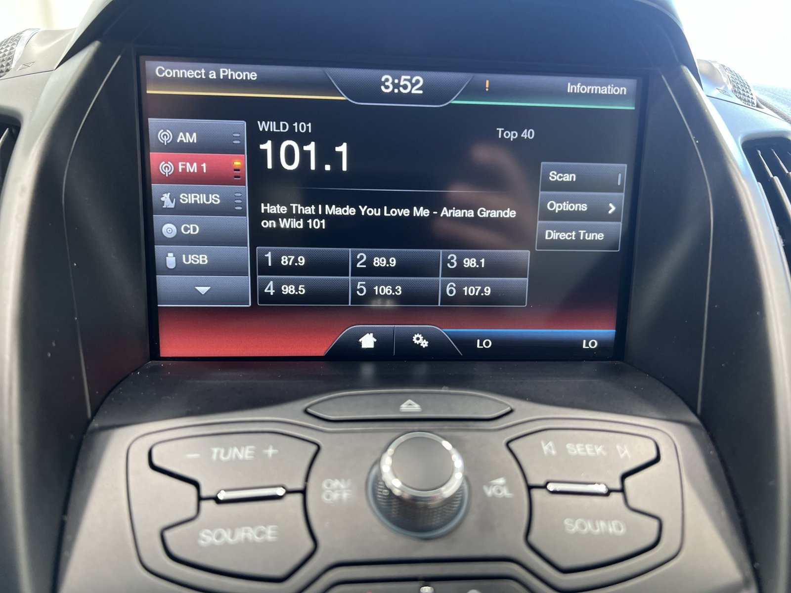 Used 2014 Ford Escape SE w/ Equipment Group 201A AWD/4WD image 16