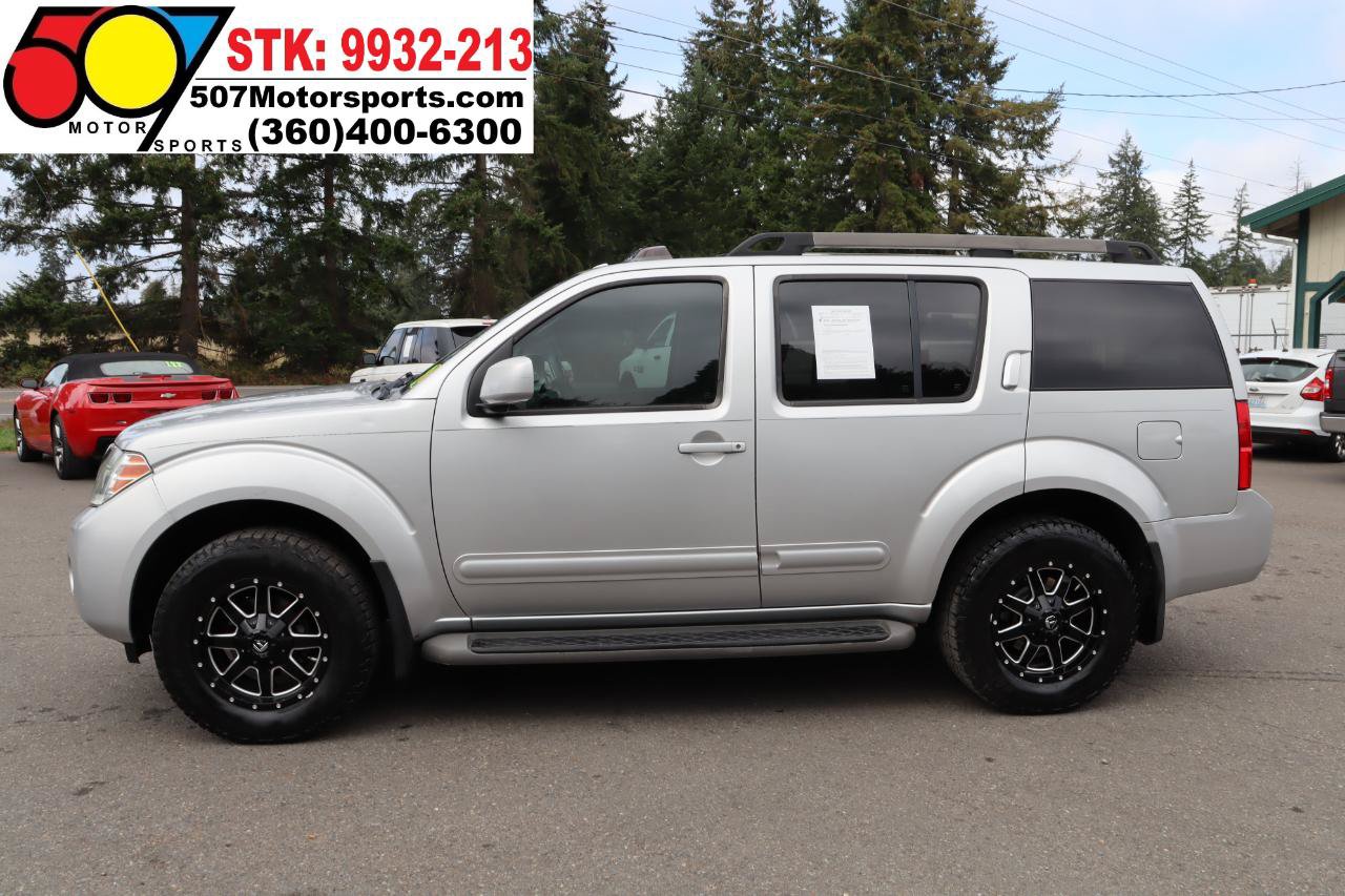 Used 2008 Nissan Pathfinder SE w/ Premium Pkg AWD/4WD image 3