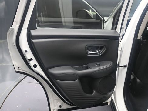 Used 2025 Honda HR-V LX image 16