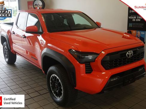 Certified 2024 Toyota Tacoma TRD Off-Road AWD/4WD image 1
