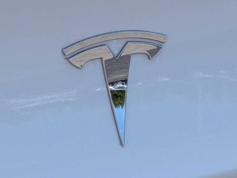 Used 2022 Tesla Model 3 Long Range AWD/4WD image 10