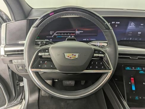 Used 2025 Cadillac Escalade Sport image 13