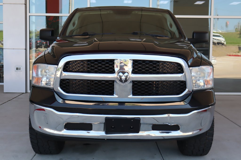 Used 2021 RAM 1500 Classic SLT AWD/4WD image 2