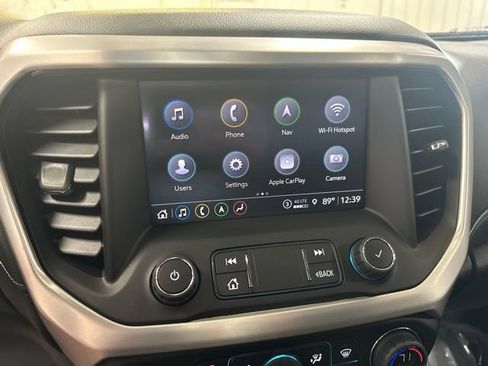 Used 2022 GMC Acadia SLT w/ Technology Package AWD/4WD image 25