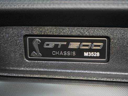 Used 2021 Ford Mustang Shelby GT500 w/ Carbon Fiber Handling Package RWD image 37
