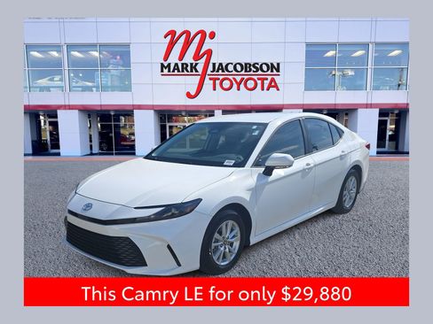 Used 2026 Toyota Camry LE w/ Convenience Package FWD image 1