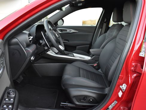 Used 2024 Dodge Hornet R/T image 17