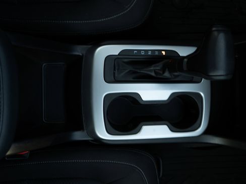 Used 2021 Chevrolet Colorado LT w/ LT Convenience Package image 26