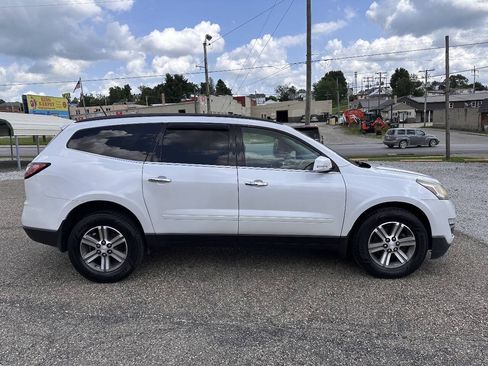 Used 2017 Chevrolet Traverse LT AWD/4WD image 11