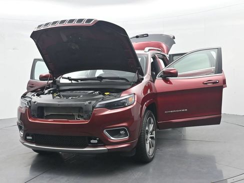 Used 2019 Jeep Cherokee Overland AWD/4WD image 49