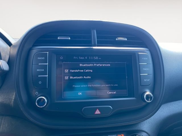 Used 2025 Kia Soul LX w/ LX Technology Package FWD image 24