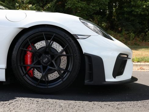 Used 2023 Porsche 718 Cayman GT4 RS image 5