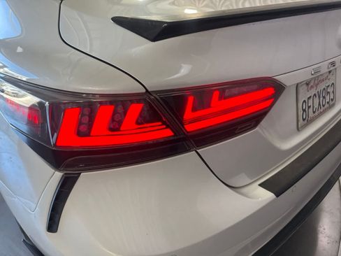 Used 2018 Toyota Camry XSE w/ Driver Assist Package FWD image 12