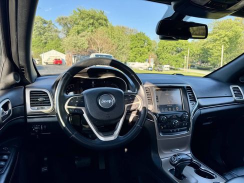 Used 2015 Jeep Grand Cherokee Limited AWD/4WD image 27