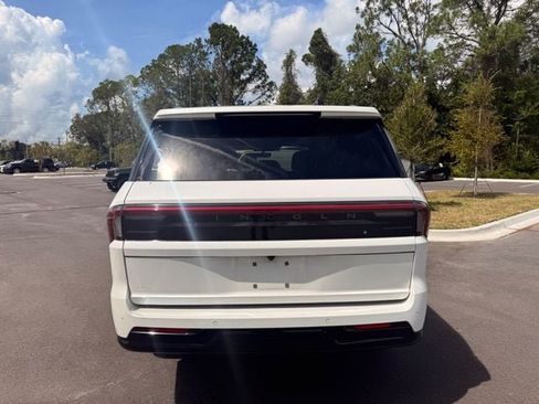Used 2025 Lincoln Navigator Reserve AWD/4WD image 25