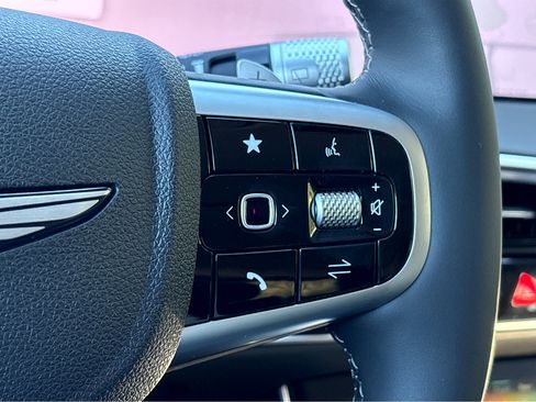 New 2026 Genesis GV70 2.5T image 21