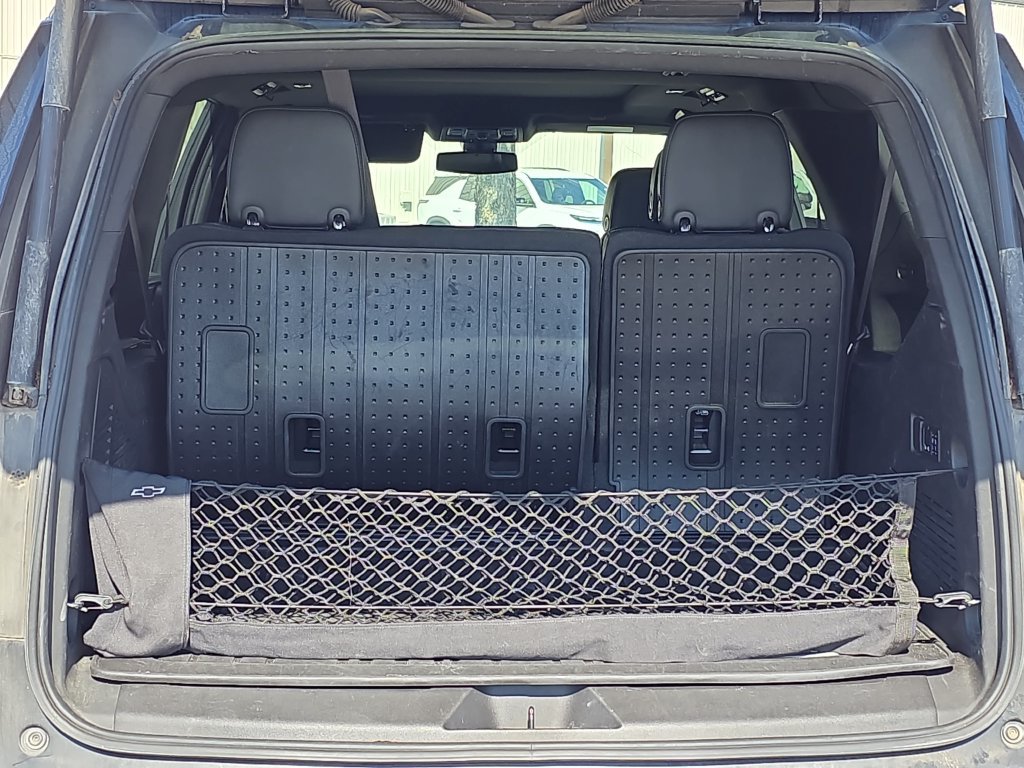 Used 2022 Chevrolet Suburban LT w/ LT Signature Plus Package RWD image 13