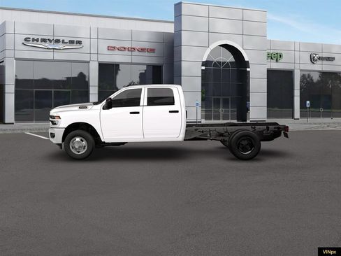 New 2026 RAM 3500 Tradesman w/ Chrome Appearance Group A AWD/4WD image 3