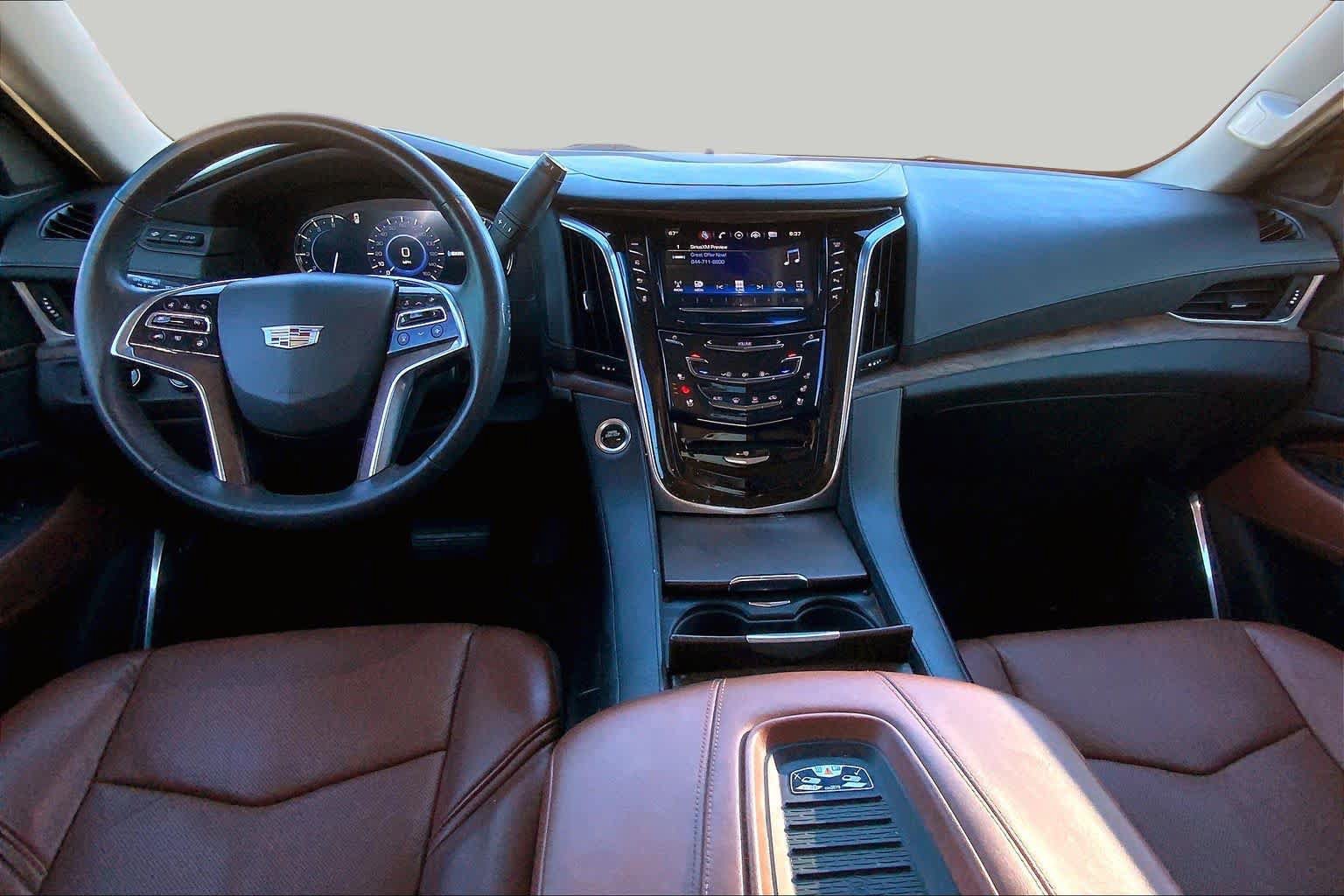 Used 2018 Cadillac Escalade ESV Premium Luxury w/ LPO, Radiant Package AWD/4WD image 14