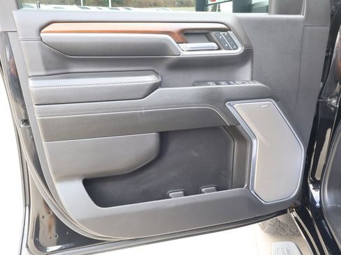 Used 2024 GMC Sierra 2500 Denali w/ Denali Reserve Package image 12