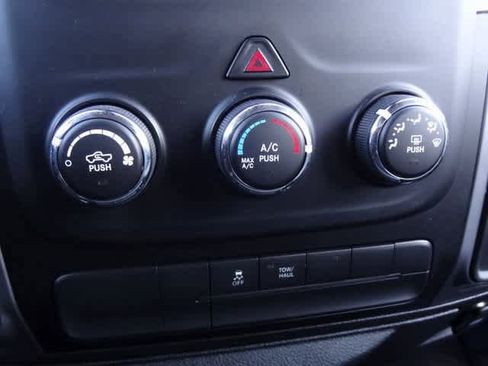 Used 2022 RAM 1500 Classic SLT image 26