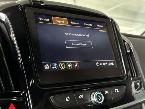 Used 2023 Chevrolet Traverse LT FWD image 18