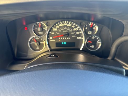 New 2025 GMC Savana 2500 w/ Driver Convenience Package image 20