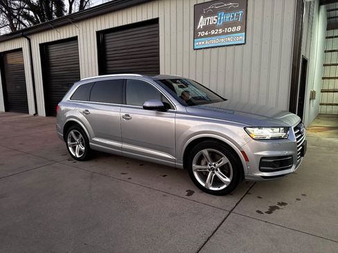 Used 2019 Audi Q7 3.0T Prestige image 2