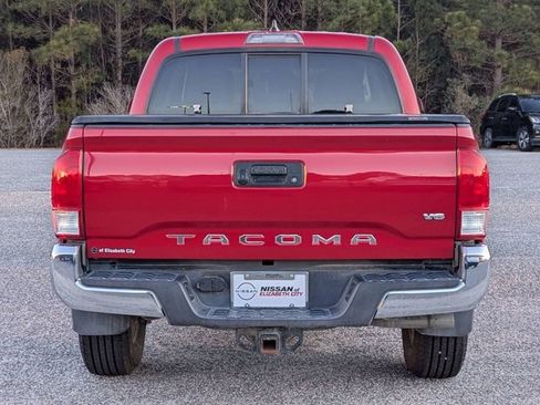 Used 2016 Toyota Tacoma SR5 image 5