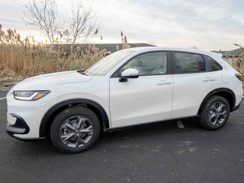 New 2026 Honda HR-V LX image 3