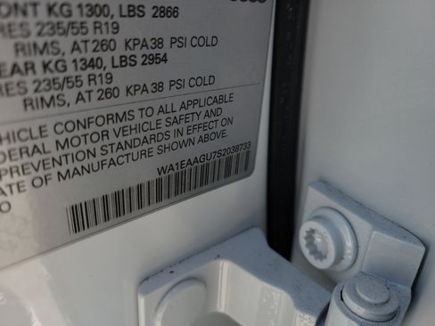 Used 2025 Audi Q5 Premium Plus w/ Premium Plus image 31