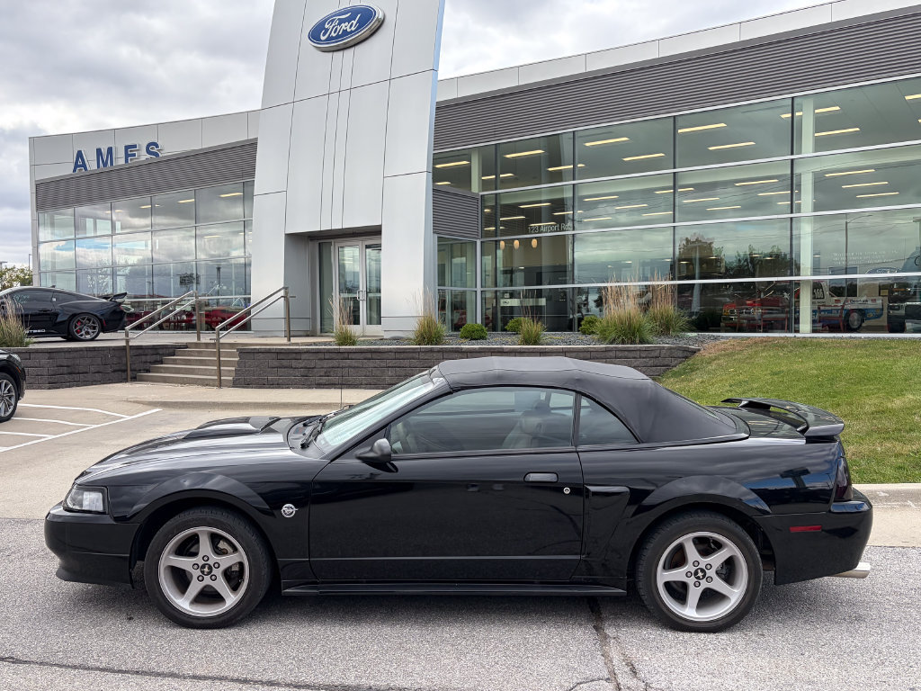 Used 2004 Ford Mustang GT RWD image 3