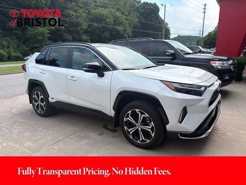 Used 2025 Toyota RAV4 XSE w/ Premium Package AWD/4WD image 17