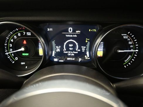 Used 2021 Jeep Wrangler Unlimited Sahara w/ Cold Weather Group image 19