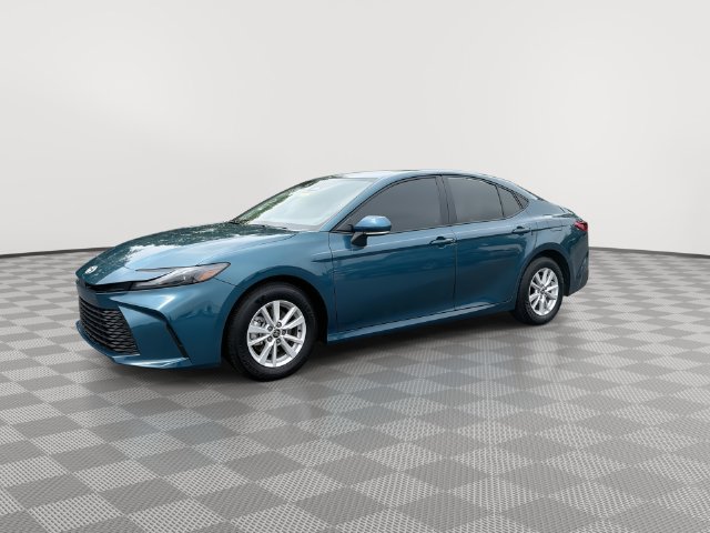 Used 2026 Toyota Camry LE FWD image 5