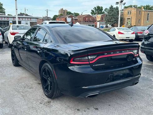 Used 2016 Dodge Charger R/T RWD image 5