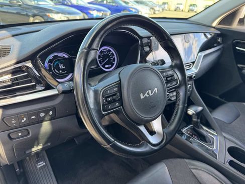Used 2022 Kia Niro LXS image 23