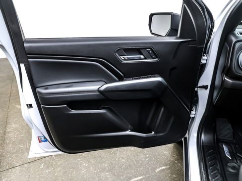 Used 2023 Chevrolet Colorado LT image 20