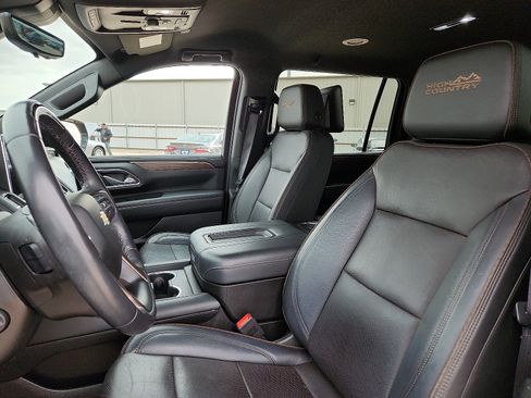 Used 2024 Chevrolet Suburban High Country w/ Advanced Technology Package AWD/4WD image 13