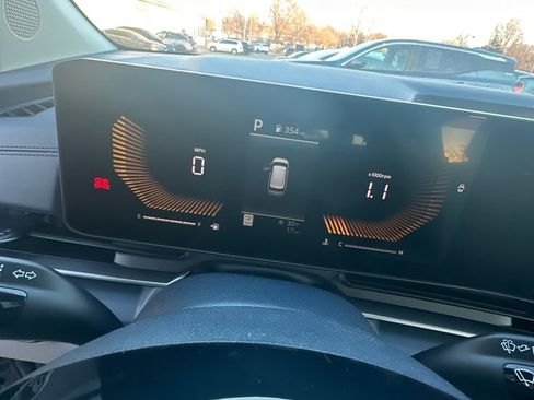 New 2026 Kia Carnival EX image 15